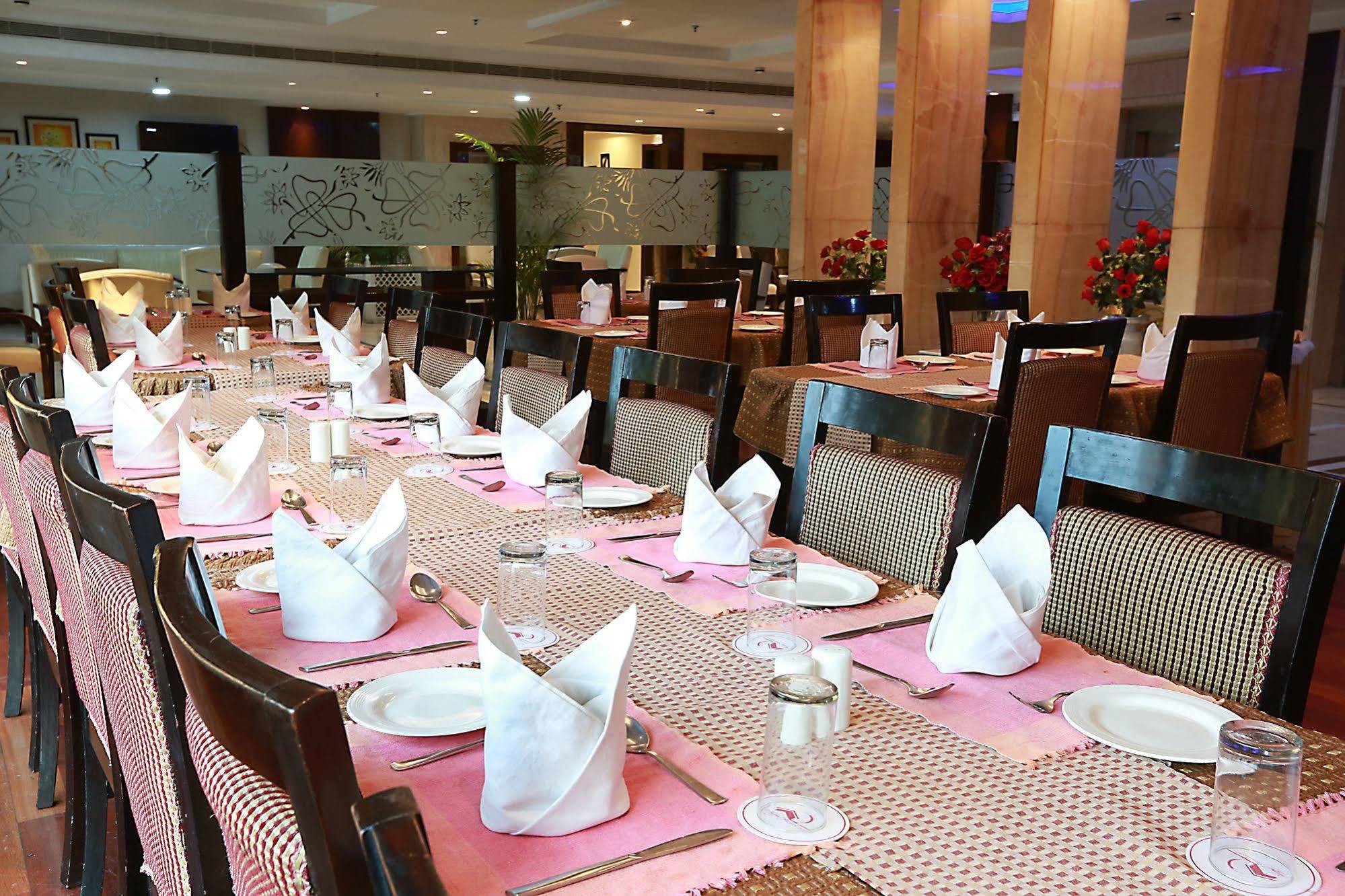 Hotel Airport Residency New Delhi Exterior photo