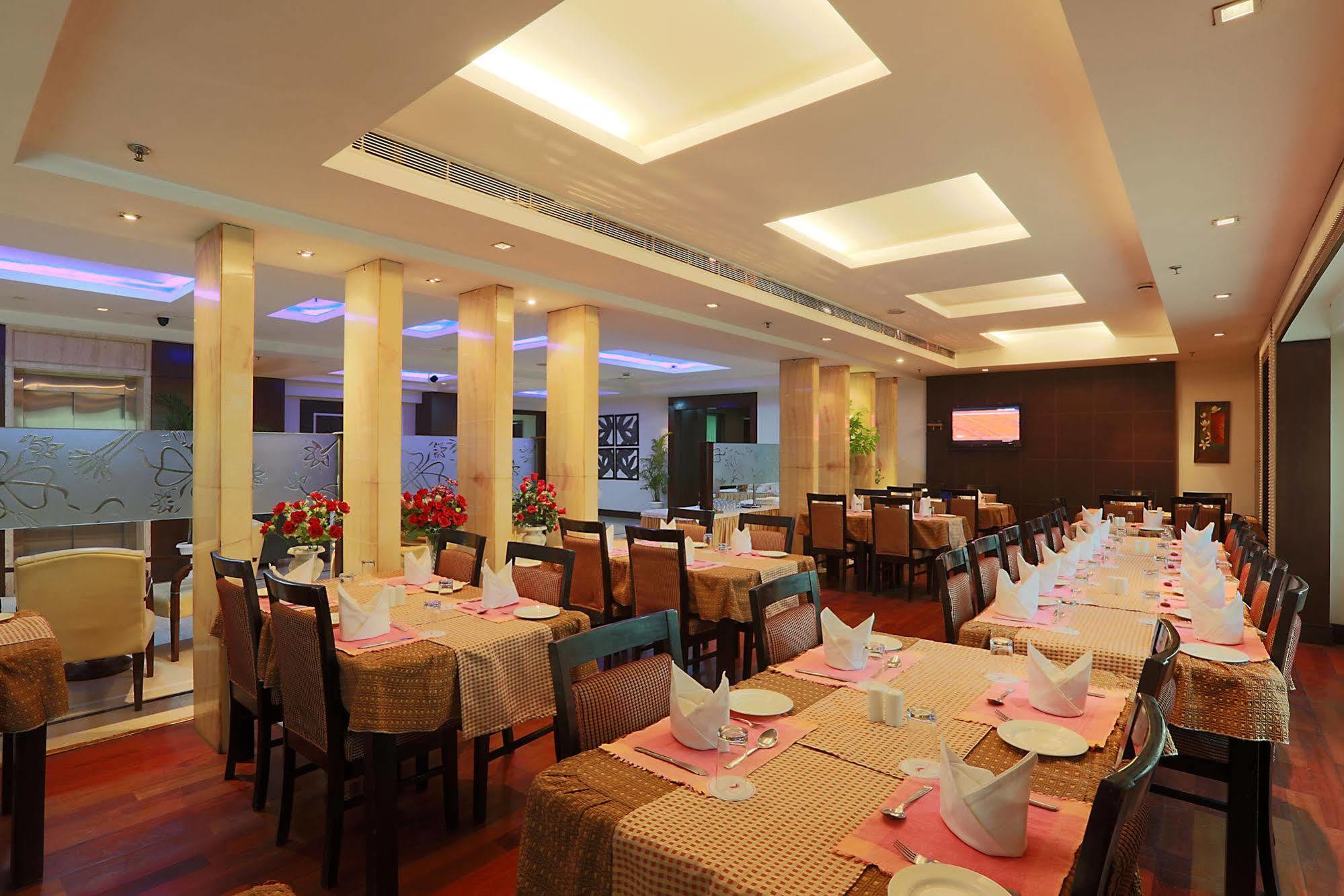 Hotel Airport Residency New Delhi Exterior photo
