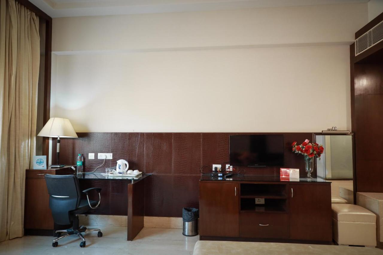Hotel Airport Residency New Delhi Exterior photo